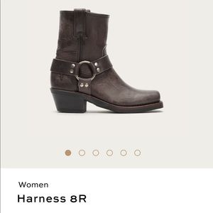 Women’s Fyre Harness 8R Boots. Size 8